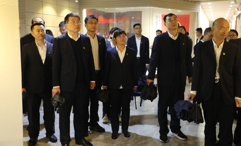 金富矿业党支部开展祭英烈主题党日活动